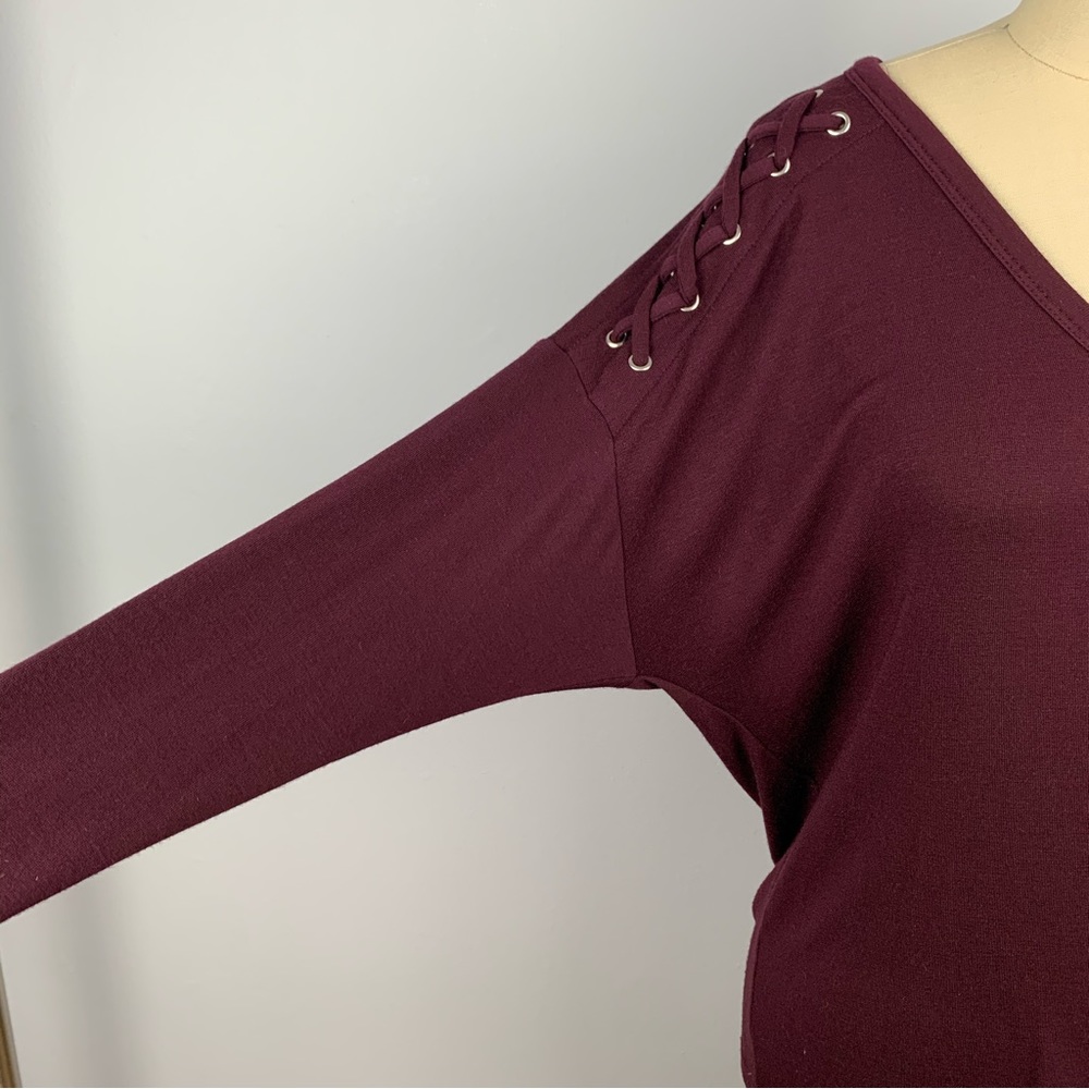 Express V-Neck L/S Top - Picture 6 of 10